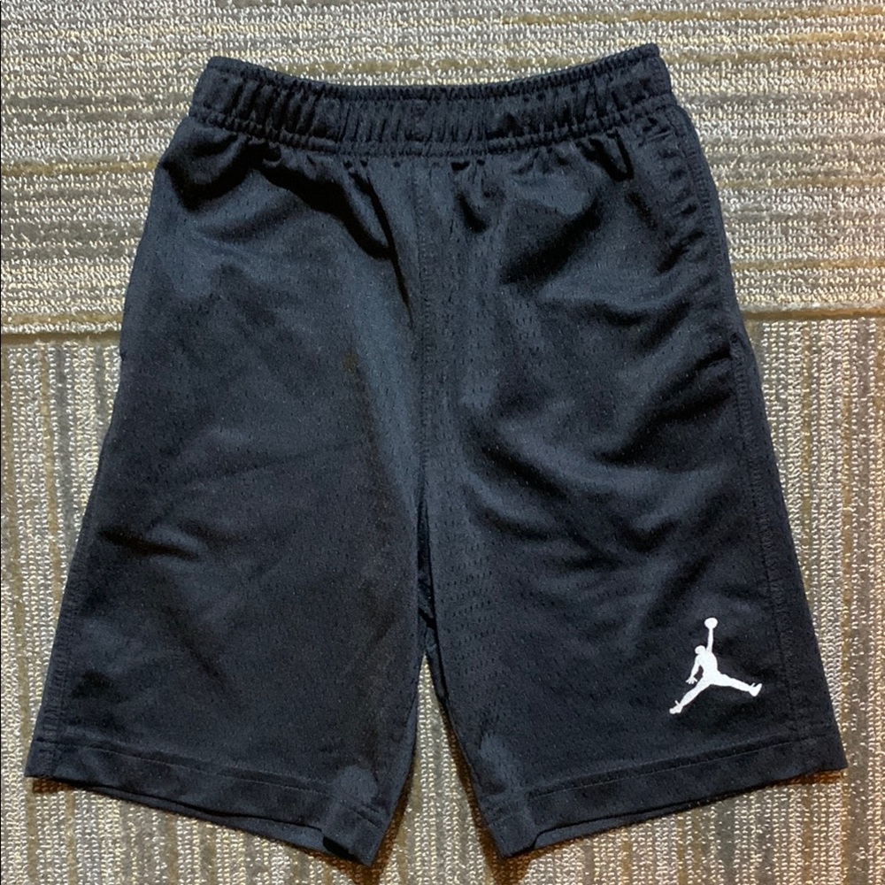 Jordan Kids Size 6 Black Athletic Shorts